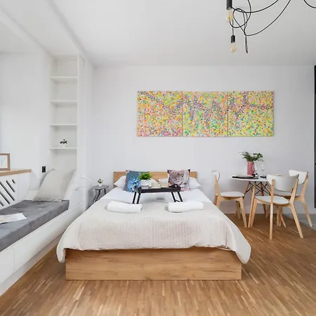 Original Wawrzynca Cracow's Kazimierz By Renters *