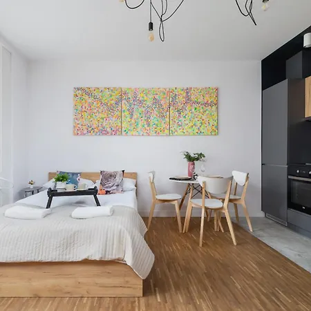 Stylowe Na Kazimierzu Z Miejscem Do Pracy By Renters Lägenhet
